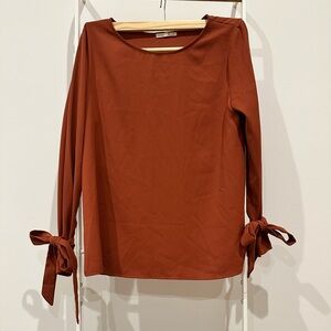Le Lis Long Sleeve Tie Cuff Blouse